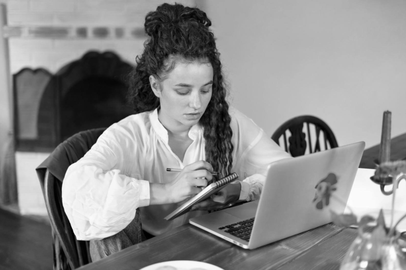 Detaillierte Finanzanalyse mit professionellen Beratungsunterlagen